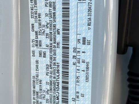 New 2026 Lincoln Corsair Premiere image 23