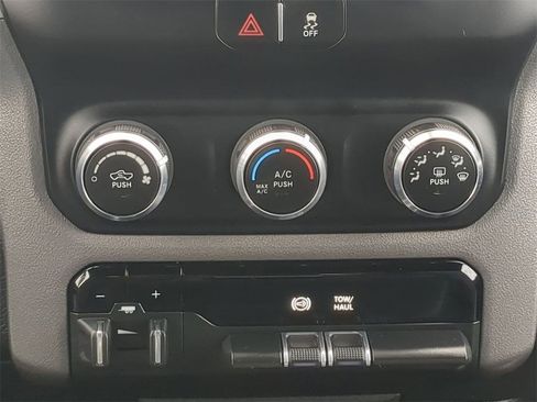 Used 2021 RAM 2500 Big Horn image 22