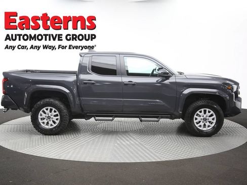 Used 2025 Toyota Tacoma SR5 AWD/4WD image 45