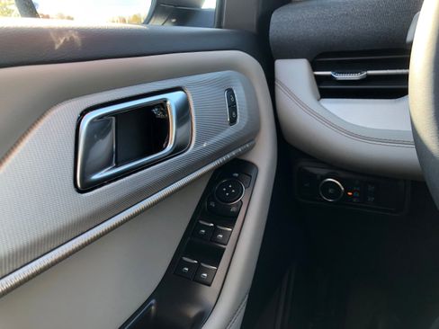 New 2026 Ford Explorer Active w/ Active Comfort Package image 19