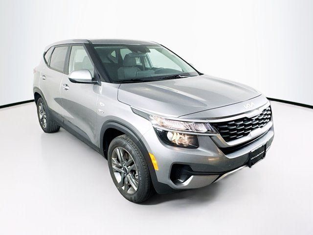 Certified 2023 Kia Seltos LX AWD/4WD image 3