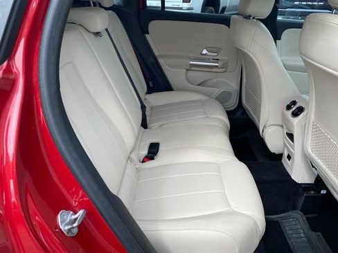 Used 2022 Mercedes-Benz GLA 250 4MATIC image 21