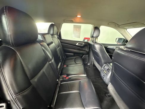Used 2019 Nissan Pathfinder SL FWD image 49