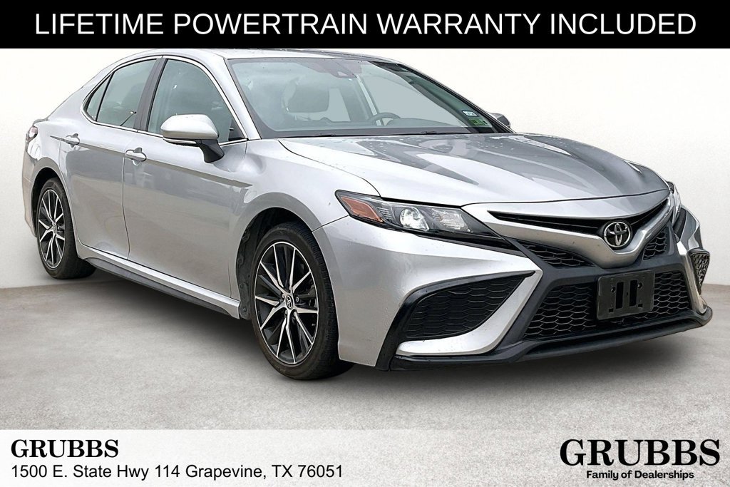 Used 2022 Toyota Camry SE w/ Cold Weather Package AWD/4WD image 1