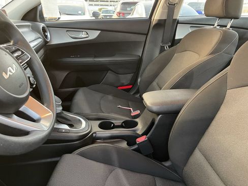 Certified 2023 Kia Forte LXS FWD image 9