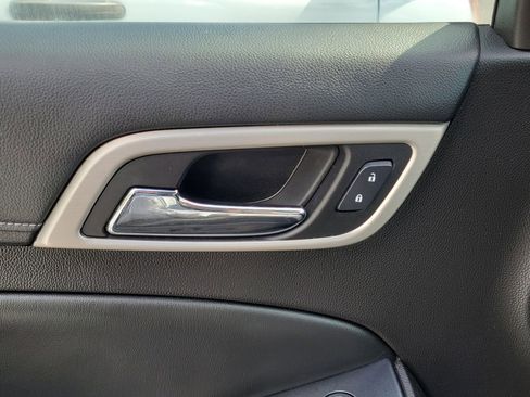 Used 2015 GMC Yukon XL Denali AWD/4WD image 31