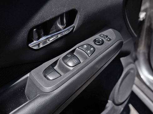 Used 2024 Nissan Kicks SR FWD image 19