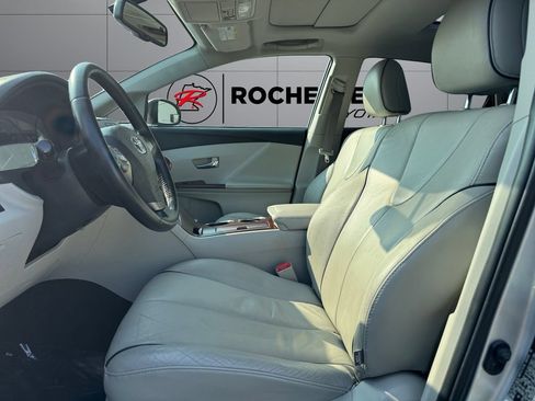 Used 2009 Toyota Venza AWD w/ Comfort Pkg image 10