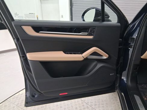 New 2026 Porsche Cayenne Coupe image 13