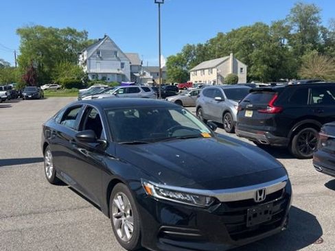 Used 2018 Honda Accord LX image 3