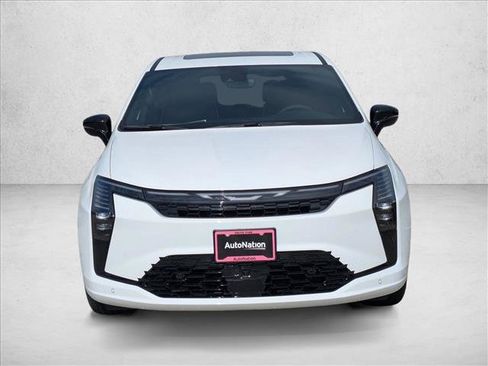 New 2027 Chrysler Pacifica Limited FWD image 2