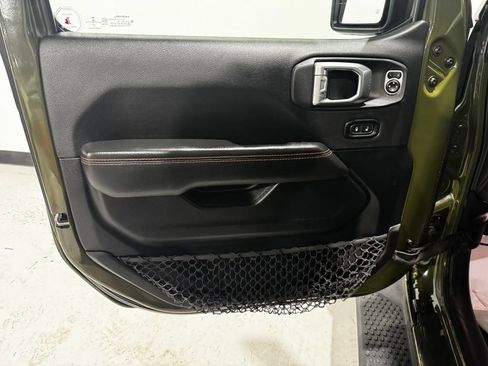 Used 2021 Jeep Wrangler Unlimited Rubicon w/ Uconnect 4C Nav & Sound Group AWD/4WD image 19
