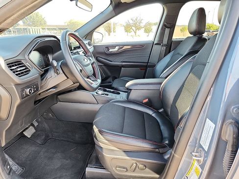 Used 2025 Ford Escape ST-Line Select AWD/4WD image 10