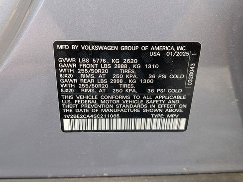 Used 2025 Volkswagen Atlas Cross Sport SEL image 39