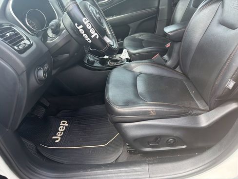 Used 2018 Jeep Compass Limited AWD/4WD image 5