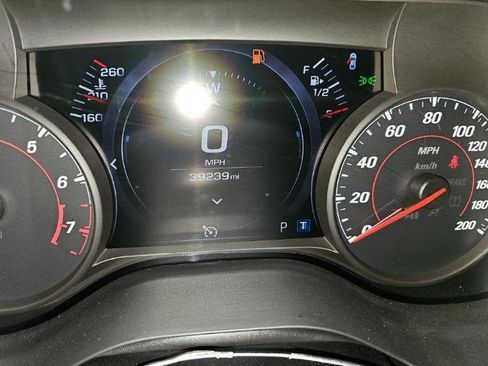 Used 2019 Chevrolet Camaro SS RWD image 10