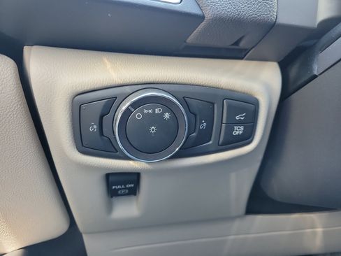 Used 2020 Lincoln Nautilus FWD w/ Equipment Group 101A image 28