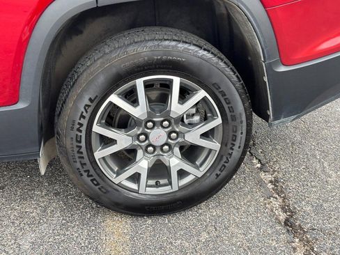 Certified 2023 GMC Acadia SLE w/ Driver Convenience Package image 9