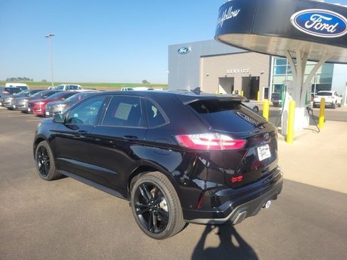 Used 2022 Ford Edge ST w/ Equipment Group 401A image 3