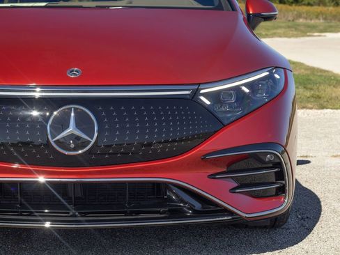 Used 2023 Mercedes-Benz EQS 580 580 image 6