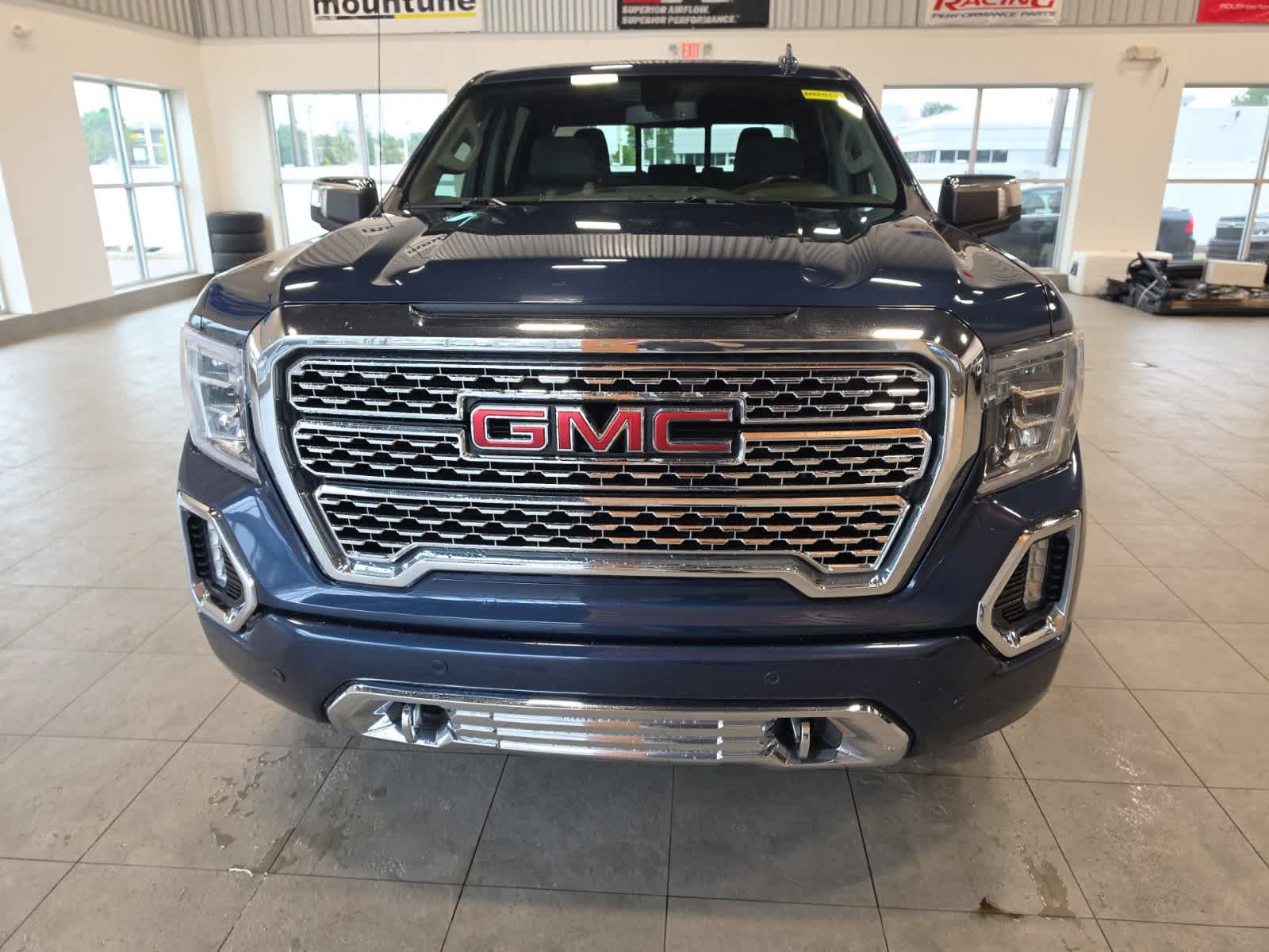 Used 2021 GMC Sierra 1500 Denali w/ Denali Premium Package AWD/4WD image 2