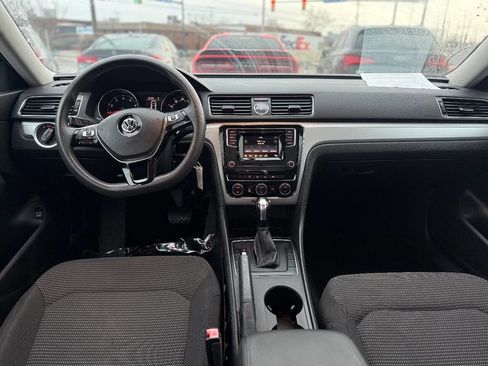 Used 2016 Volkswagen Passat 1.8T S image 9