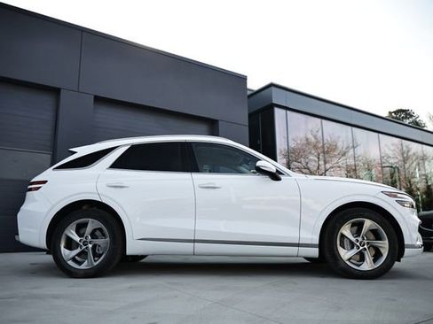 Certified 2026 Genesis GV70 2.5T image 4