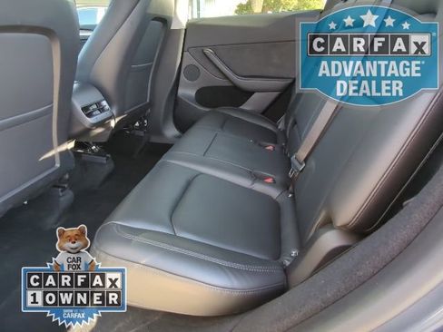 Used 2023 Tesla Model Y Performance image 18