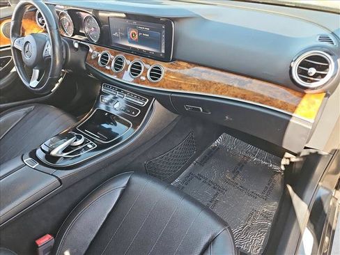 Used 2018 Mercedes-Benz E 300 image 23