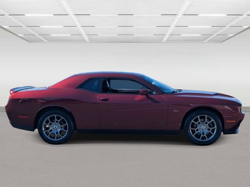 Used 2017 Dodge Challenger GT w/ Technology Group image 6
