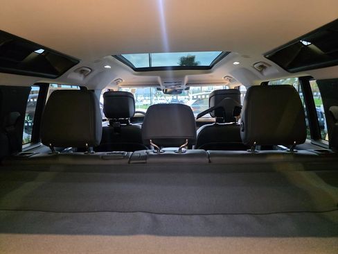 New 2025 Land Rover Defender 110 S image 12