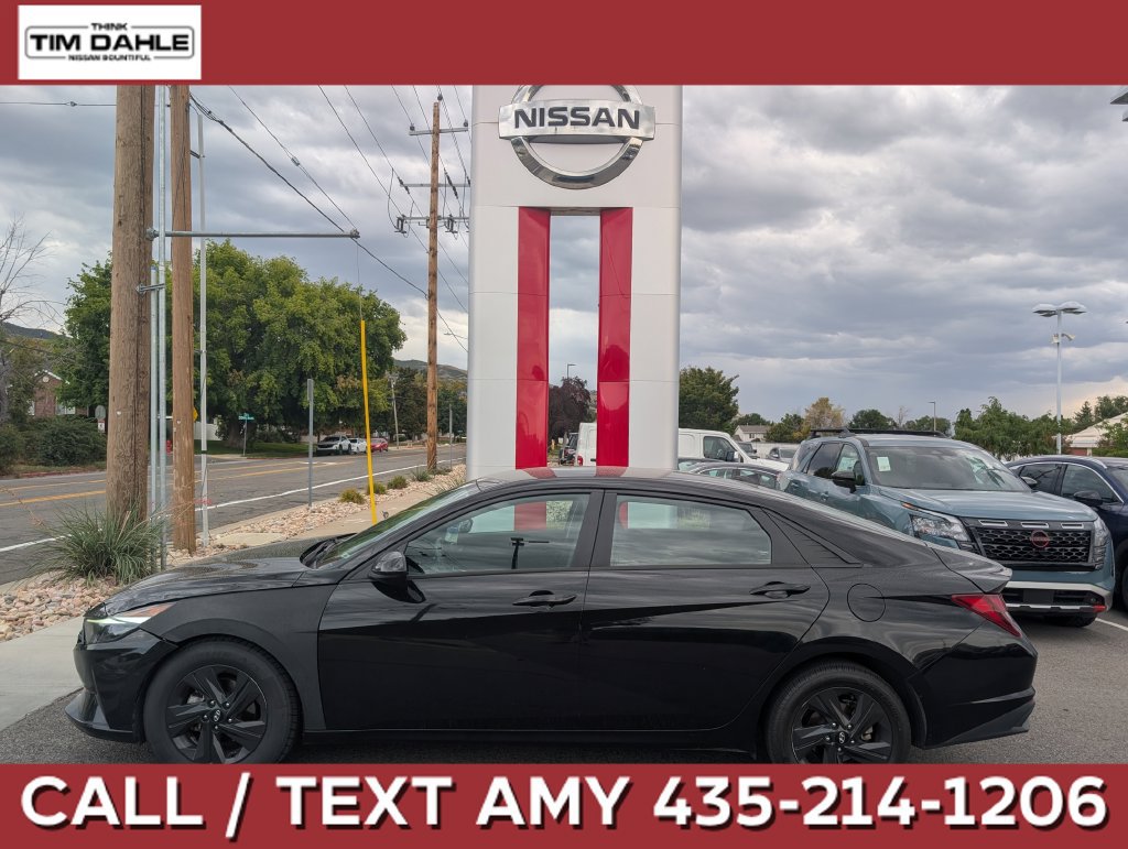 Used 2023 Hyundai Elantra SEL FWD image 1