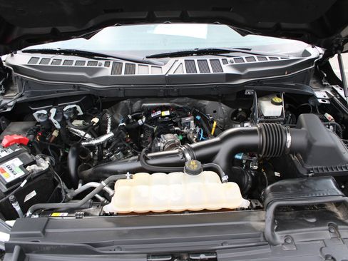 Used 2021 Ford F150 Lariat w/ Tow Technology Package image 11