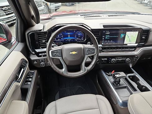 Used 2025 Chevrolet Silverado 1500 LTZ w/ LTZ Premium Package AWD/4WD image 14