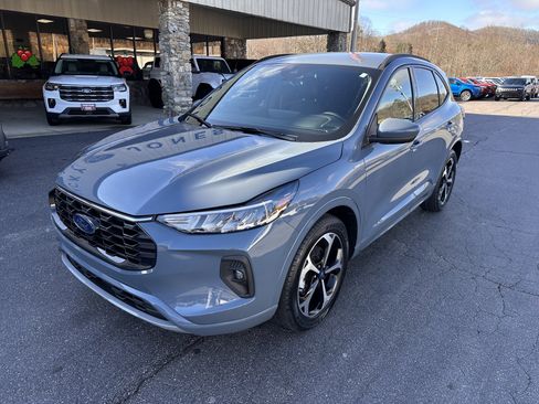 Used 2023 Ford Escape ST-Line Select w/ Tech Pack #1 image 2