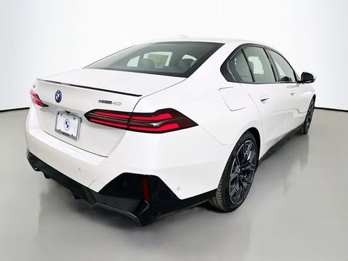 New 2026 BMW i5 eDrive40 w/ M Sport Package image 5