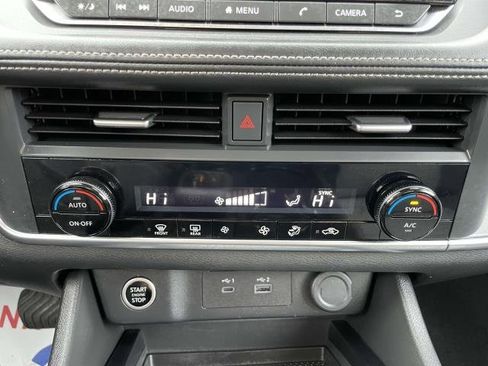 Certified 2023 Nissan Rogue SV image 29