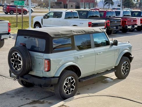 Used 2022 Ford Bronco Outer Banks image 5