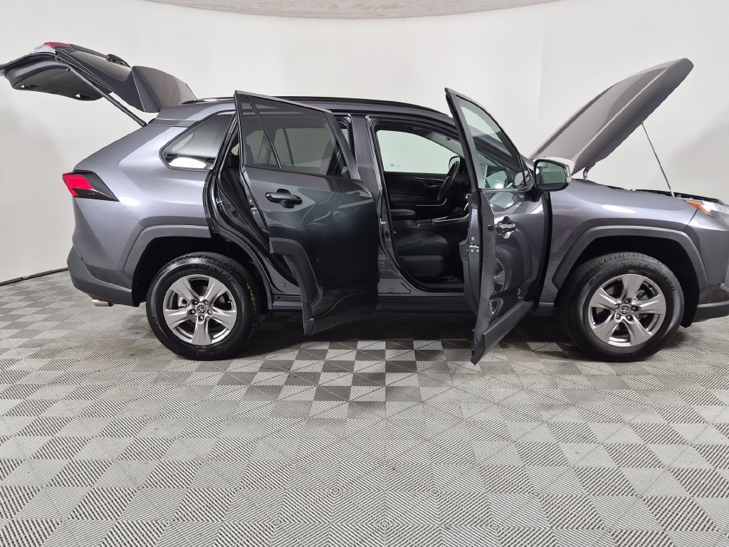Used 2024 Toyota RAV4 XLE w/ Convenience Package FWD image 9