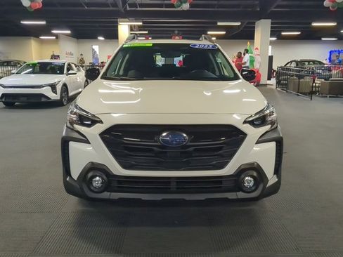 Used 2025 Subaru Outback Onyx Edition image 9