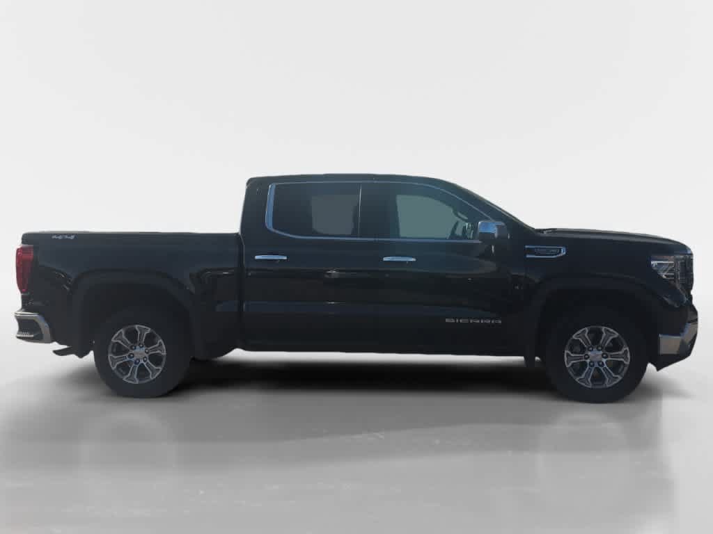 Used 2025 GMC Sierra 1500 SLT AWD/4WD image 6
