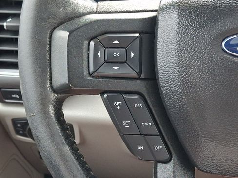 Used 2018 Ford F150 XLT w/ Equipment Group 302A Luxury AWD/4WD image 23
