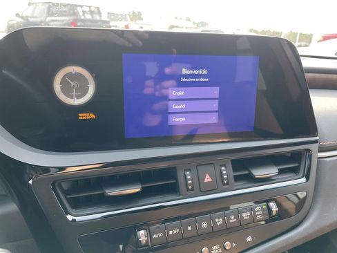 Used 2024 Lexus ES 350 w/ Premium Package image 39