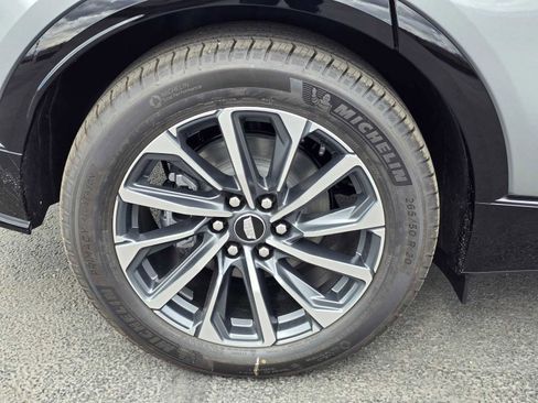 New 2024 Cadillac Lyriq Sport image 9