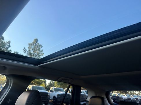 Used 2025 MAZDA CX-50 AWD 2.5 S w/ Premium Plus Pkg image 21