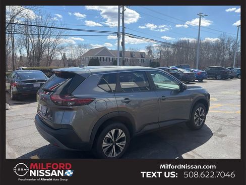Certified 2023 Nissan Rogue SV image 4