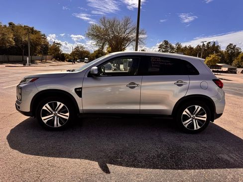 Used 2021 Mitsubishi Outlander Sport ES FWD image 4