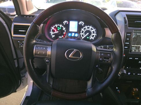 Used 2015 Lexus GX 460 Luxury image 14