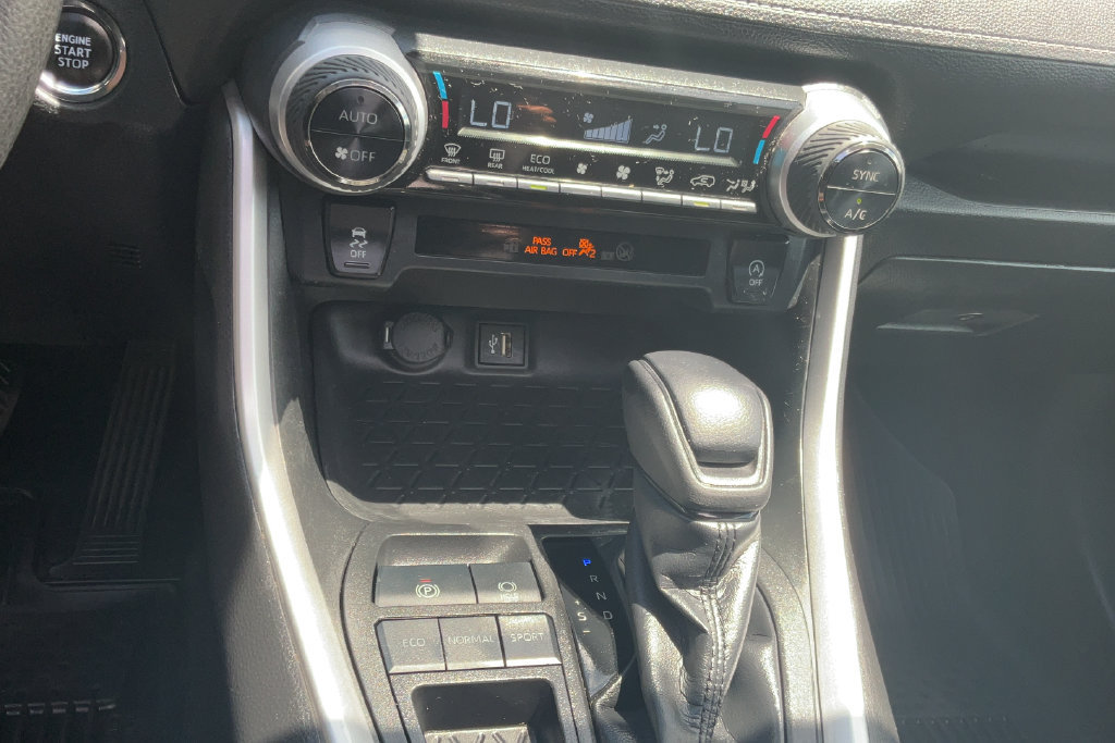 Used 2023 Toyota RAV4 XLE w/ Convenience Package FWD image 30