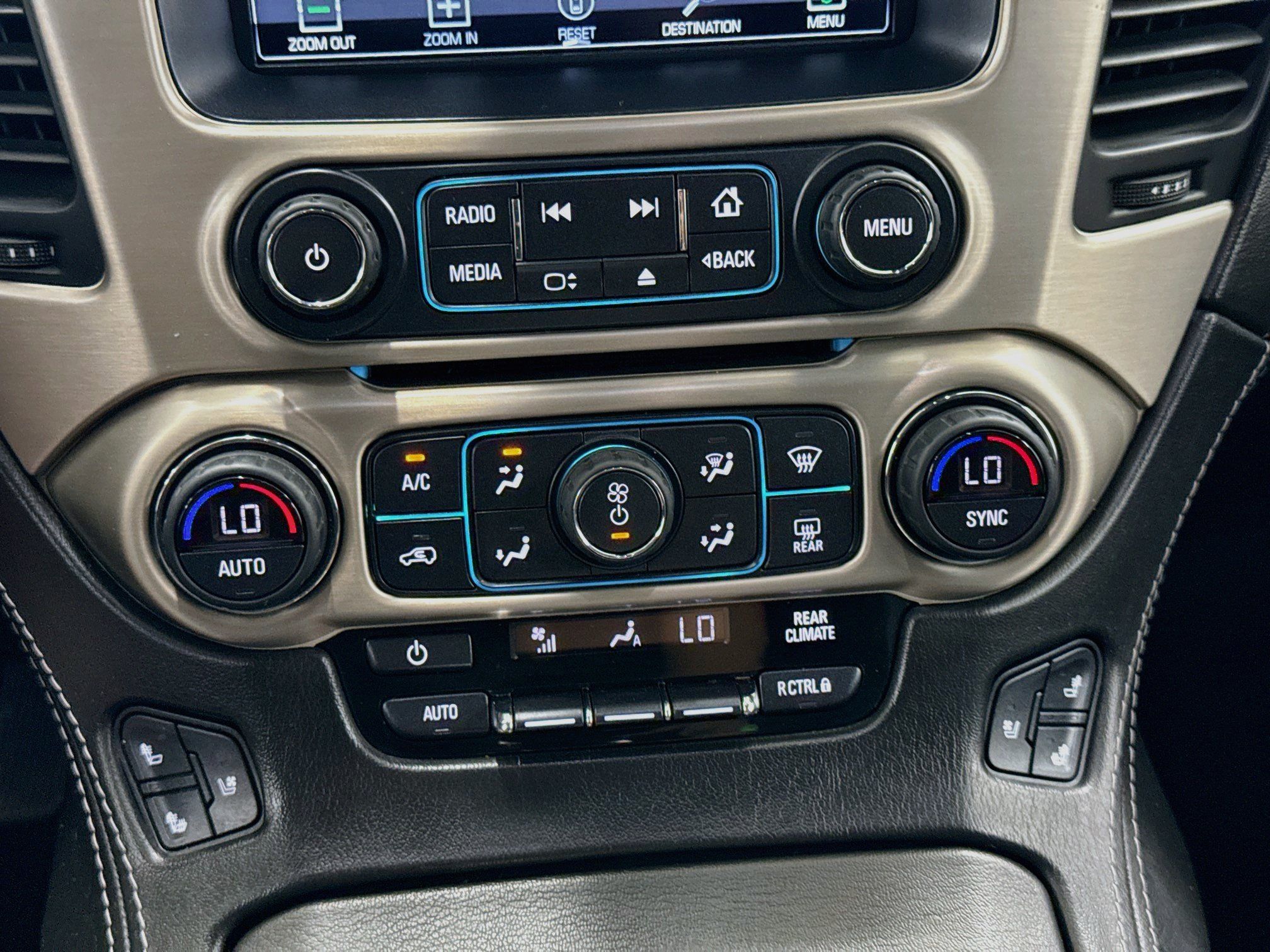 Used 2020 GMC Yukon Denali w/ Denali Premium Package RWD image 24